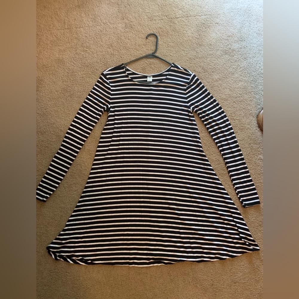 Women’s Old Navy striped dress size small